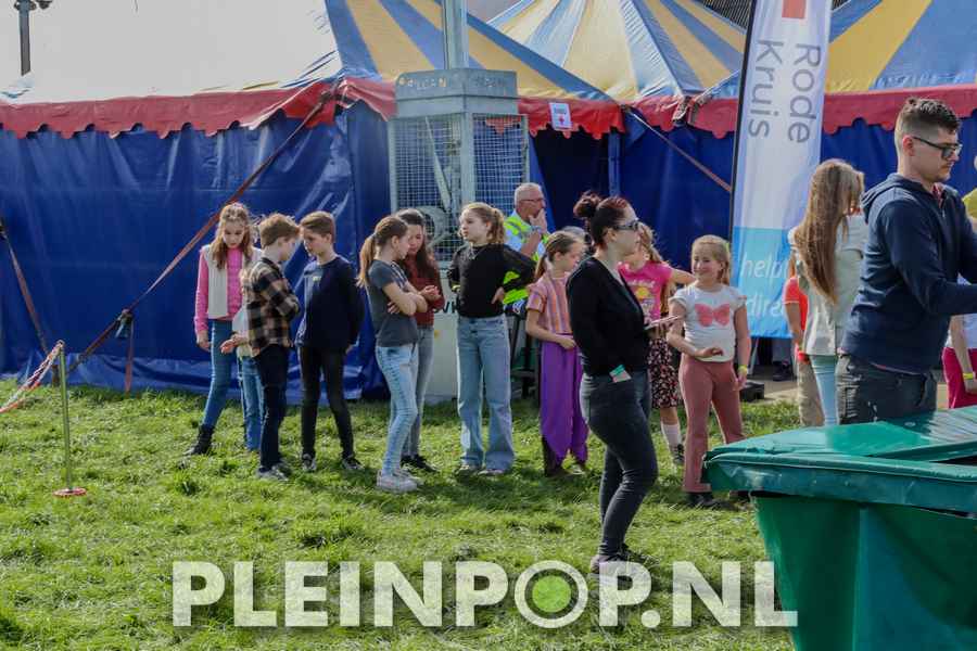 Publiek    Bezoekers (29)